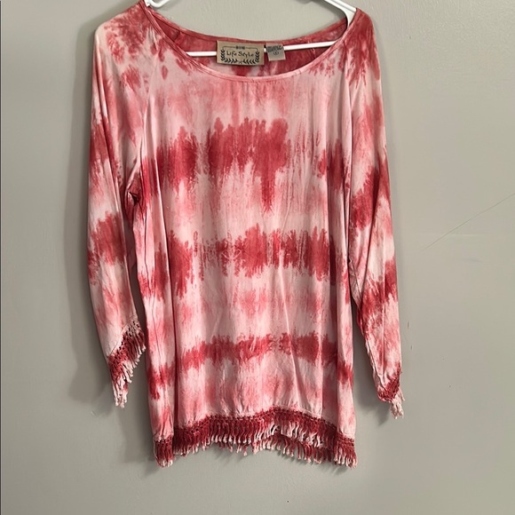 Tie-Dye Fringe Hem Women's Top - Picture 1 of 6
